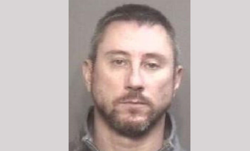 Missouri manhunt underway for boyfriend accused of killing teacher, daughter, 11