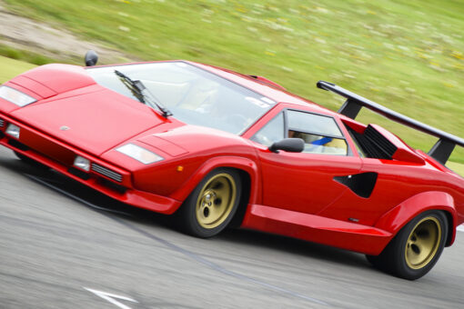 Attenzione! The Lamborghini Countach is coming back