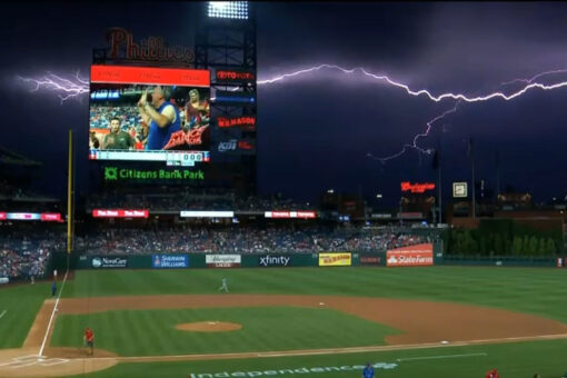 Lightning strike during Phillies game goes viral