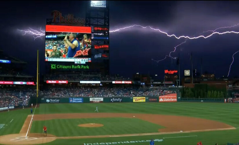 Lightning strike during Phillies game goes viral