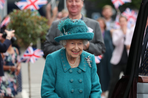 Staff member for Queen Elizabeth II tests positive for the coronavirus: report