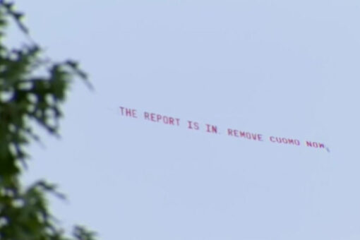 Plane flies ‘Remove Cuomo’ banner above New York state Capitol