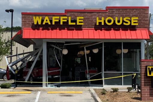 Florida pickup rams into Waffle House, injuring 5, including a child