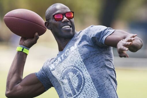 Terrell Owens still wants to ‘knock the Chunky Soup’ out of Donovan McNabb