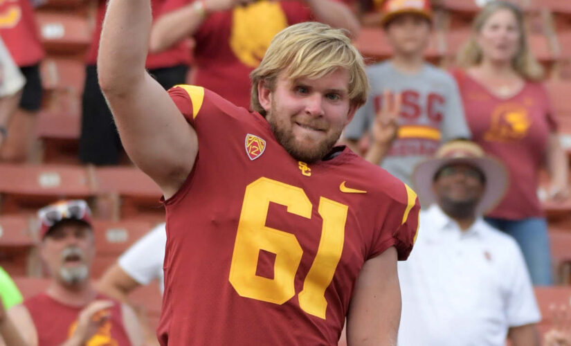 Jake Olson, former USC long snapper who is blind, thanks Clay Helton in touching tweet