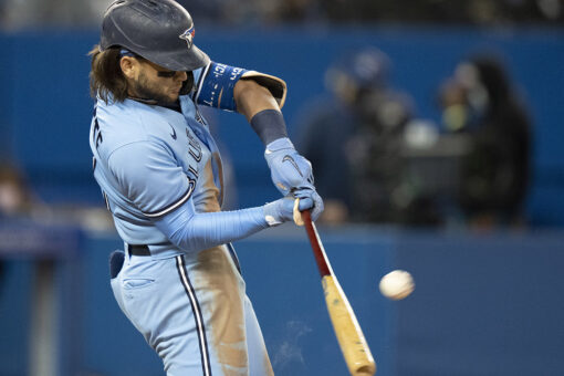 Bichette homers twice, Blue Jays top Yanks 6-5, tighten race