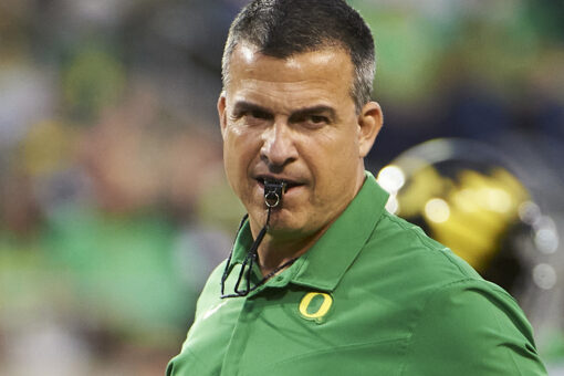 ESPN broadcaster suggests Oregon coach yelling at player is racist