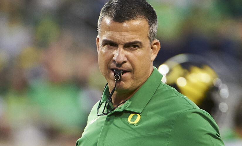 ESPN broadcaster suggests Oregon coach yelling at player is racist