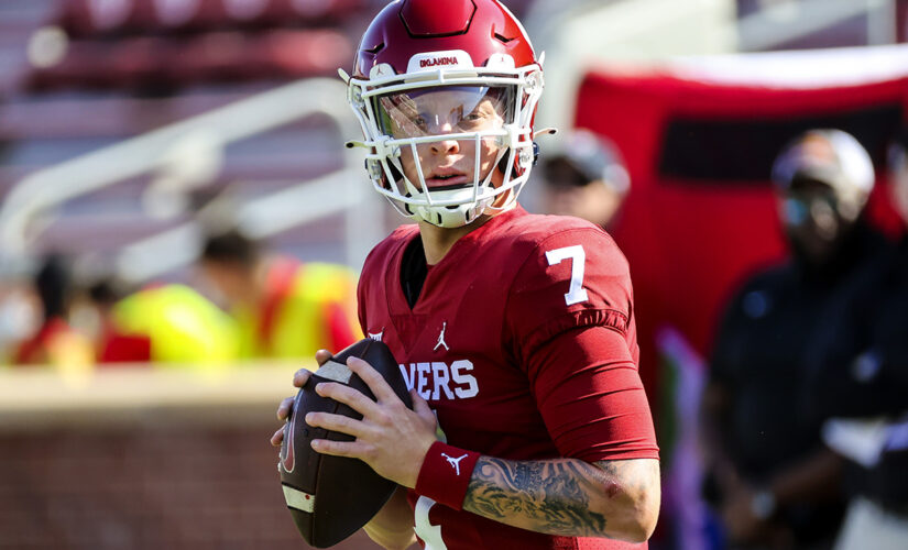 Oklahoma’s Perrion Winfrey defends Spencer Rattler amid fan boos during game