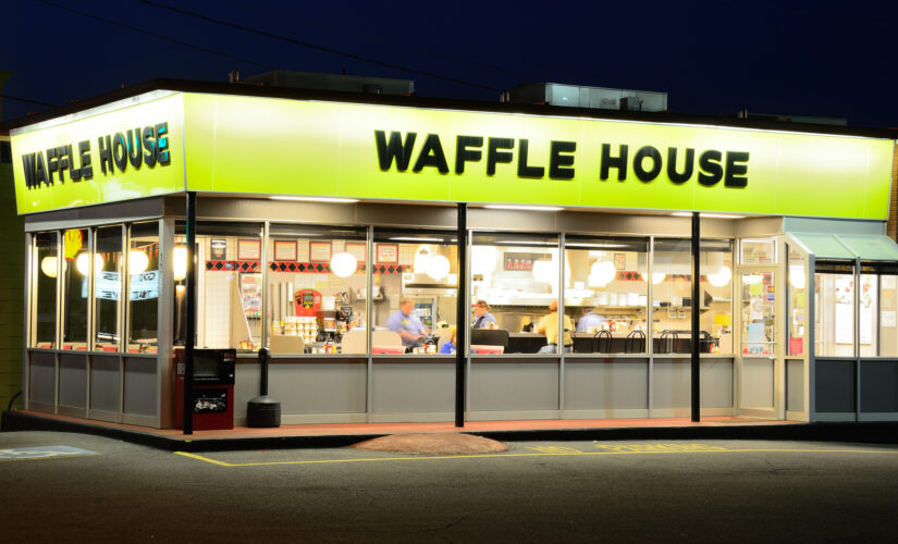 Brawl breaks out between Waffle House employee, customer in Atlanta