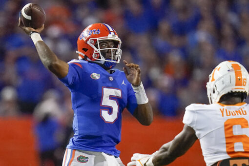 Emory Jones comes up big, No. 11 Gators rout Tennessee again