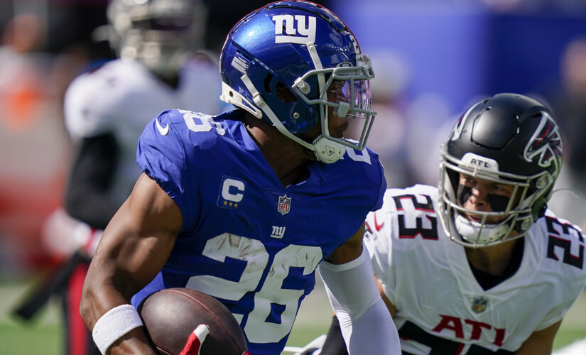 Giants’ Saquon Barkley leaps for 1st TD since 2019 season