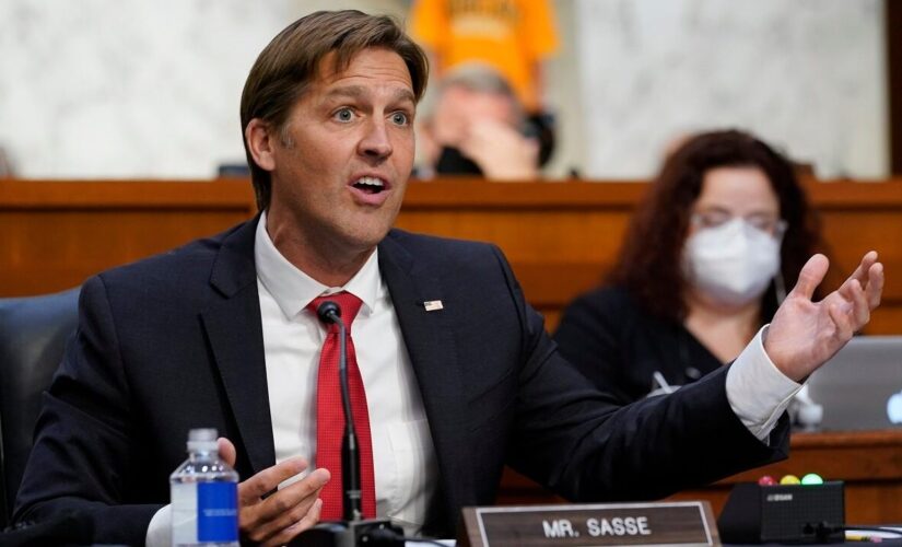 State Dept. ‘stonewalled’ Sen. Sasse for weeks on number of stranded green card holders, senator says