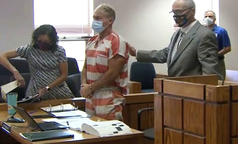 Barry Morphew released from Colorado jail with 2 daughters by his side