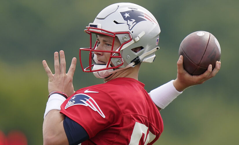 Patriots’ Josh McDaniels praises Mac Jones after winning starting job