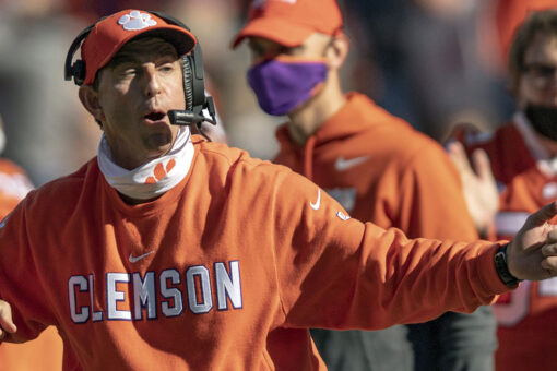 No 3 Clemson kicks off Uiagalelei era vs No 5 Georgia