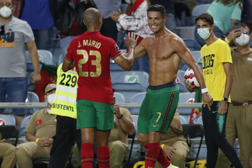 Ronaldo becomes highest scoring man in international soccer