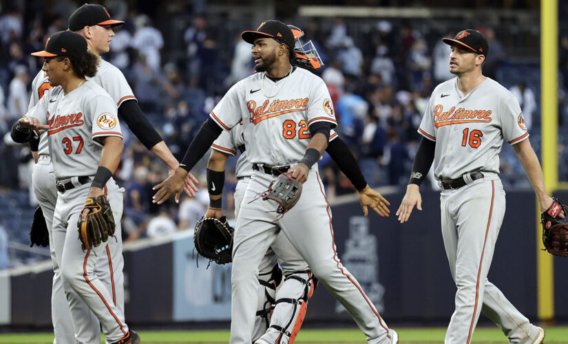 Sánchez 2 HRs, 6 RBIs, but Yanks blow lead, fall to O’s 8-7