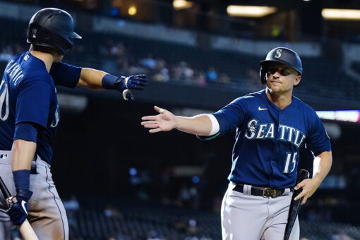 Seager’s double keys 11th inning rally, Mariners top D-backs