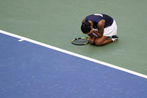 Canadian teen Fernandez into US Open semis with fans’ help