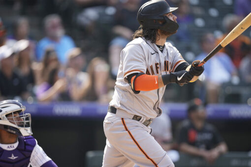 Giants get 4 in 9th to beat Rockies; 1st team with 90 wins