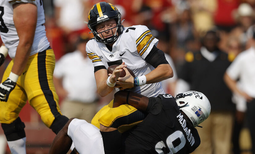No. 5 Hawkeyes looking for more consistency from offense