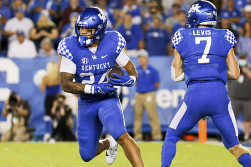 Rodriguez’s 3 TDs help Kentucky hold off Missouri 35-28