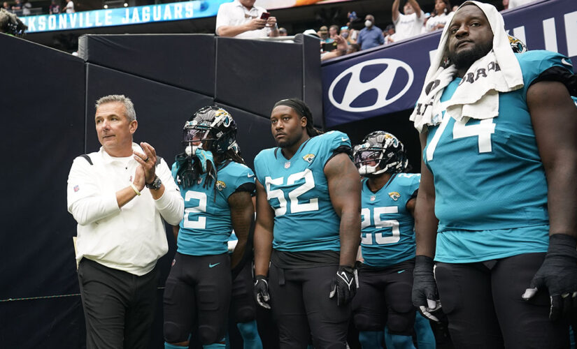 Jaguars’ Urban Meyer says ‘there’s no chance’ he leaves for USC