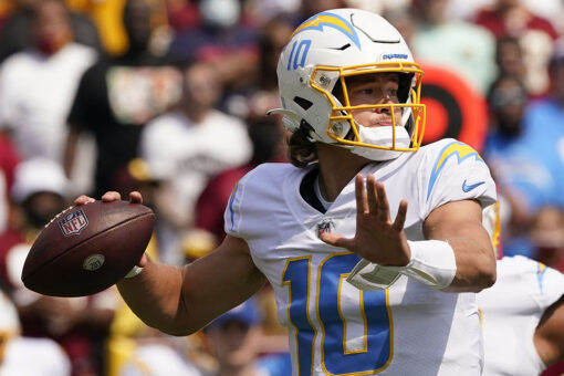 Herbert throws for 337 yards, Chargers beat Washington 20-16