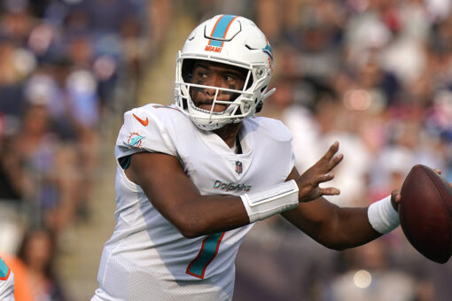 Tua’s TD pass, turnover by Howard lift Dolphins over Pats