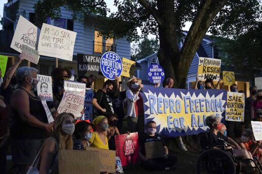 New Los Angeles protest law aims to curb demonstrations targeting private homes