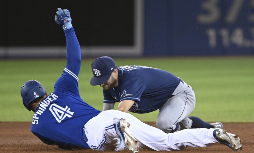 Choi and Lowe HR, Rays beat Jays 2-0 to reach 90-win mark