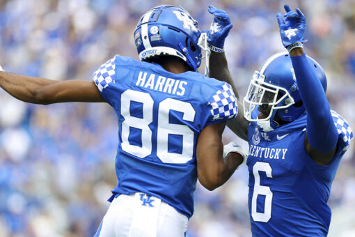 Levis, Ajian help Kentucky rally past FCS Chattanooga 28-23