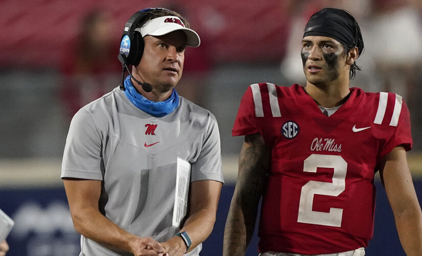 SEC showdowns loom: Mississippi-Alabama, Arkansas-Georgia