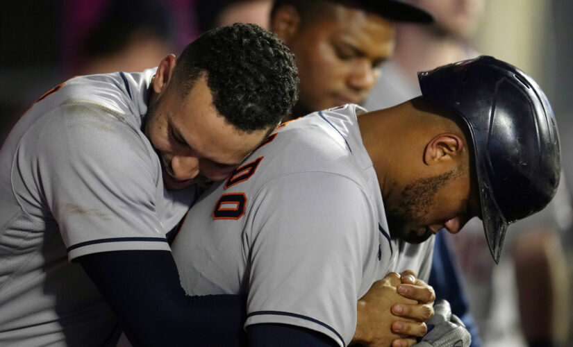 Ohtani hits 45th HR while surging Astros rout Angels 10-5