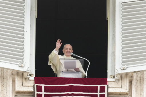 Vatican to mandate vaccines for employees