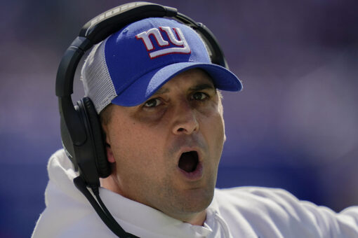 Falcons give Smith first win, beat Giants on Eli’s day.