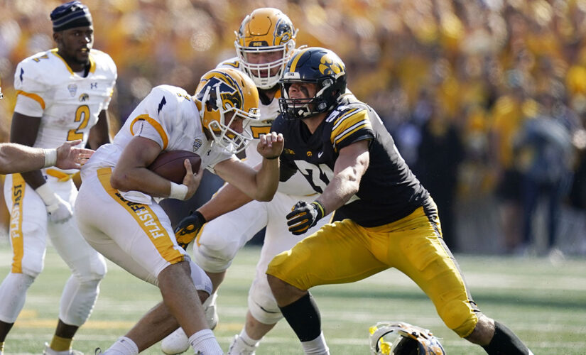 Self-made LB Jack Campbell reaches new heights with Hawkeyes