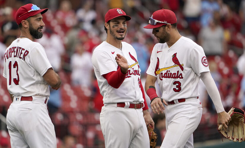 Rookie Carlson homers twice, Cardinals beat Brewers 4-3