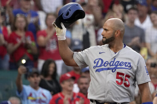 Pujols homers in return to St. Louis, Dodgers down Cards 7-2