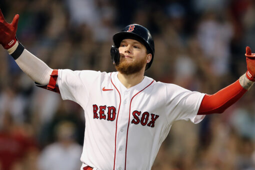 Verdugo’s RBI single in bottom of 9th lifts Bosox past Tribe