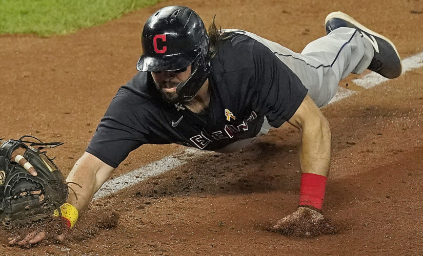 Hedges’ 11th-inning bloop lifts Indians over Royals 5-3