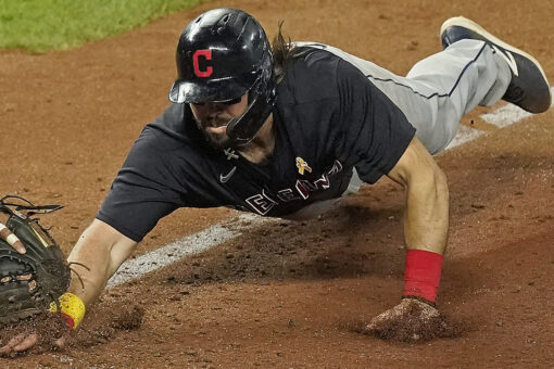 Hedges’ 11th-inning bloop lifts Indians over Royals 5-3