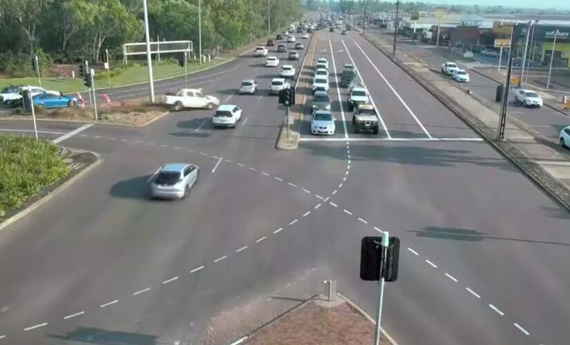 Video captures Australian driver narrowly avoiding oncoming traffic