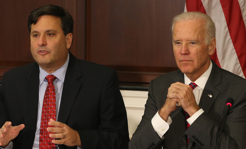 Turley says Ron Klain’s vaccine retweet is legal issue for Biden: ‘Breathtakingly daft’