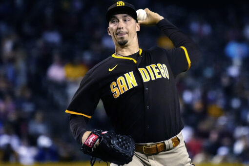 Snell pulled after 7 no-hit innings, Padres beat D-backs 3-0