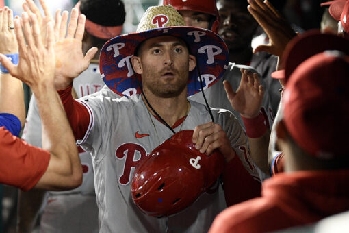 Surging Phillies win 5th in a row, rally past Nationals 12-6