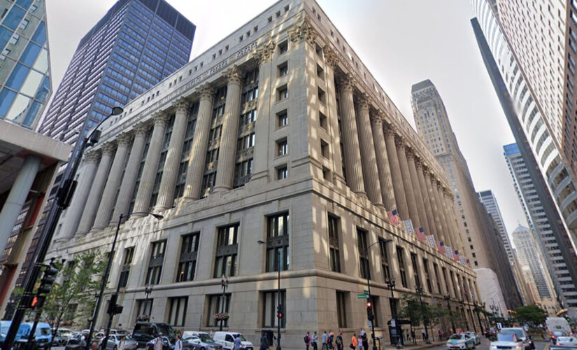 Some Chicago officials eligible for the highest pay bumps in more than decade, report says