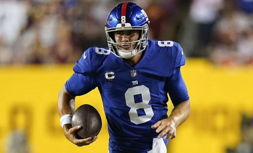 Giants’ Daniel Jones tops Eli Manning’s best rushing year in single game