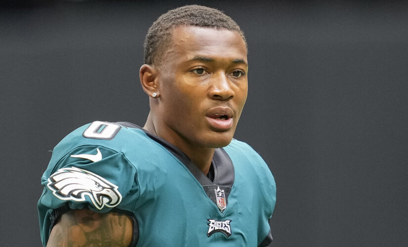 Eagles’ Devonta Smith scores first career touchdown vs. Falcons